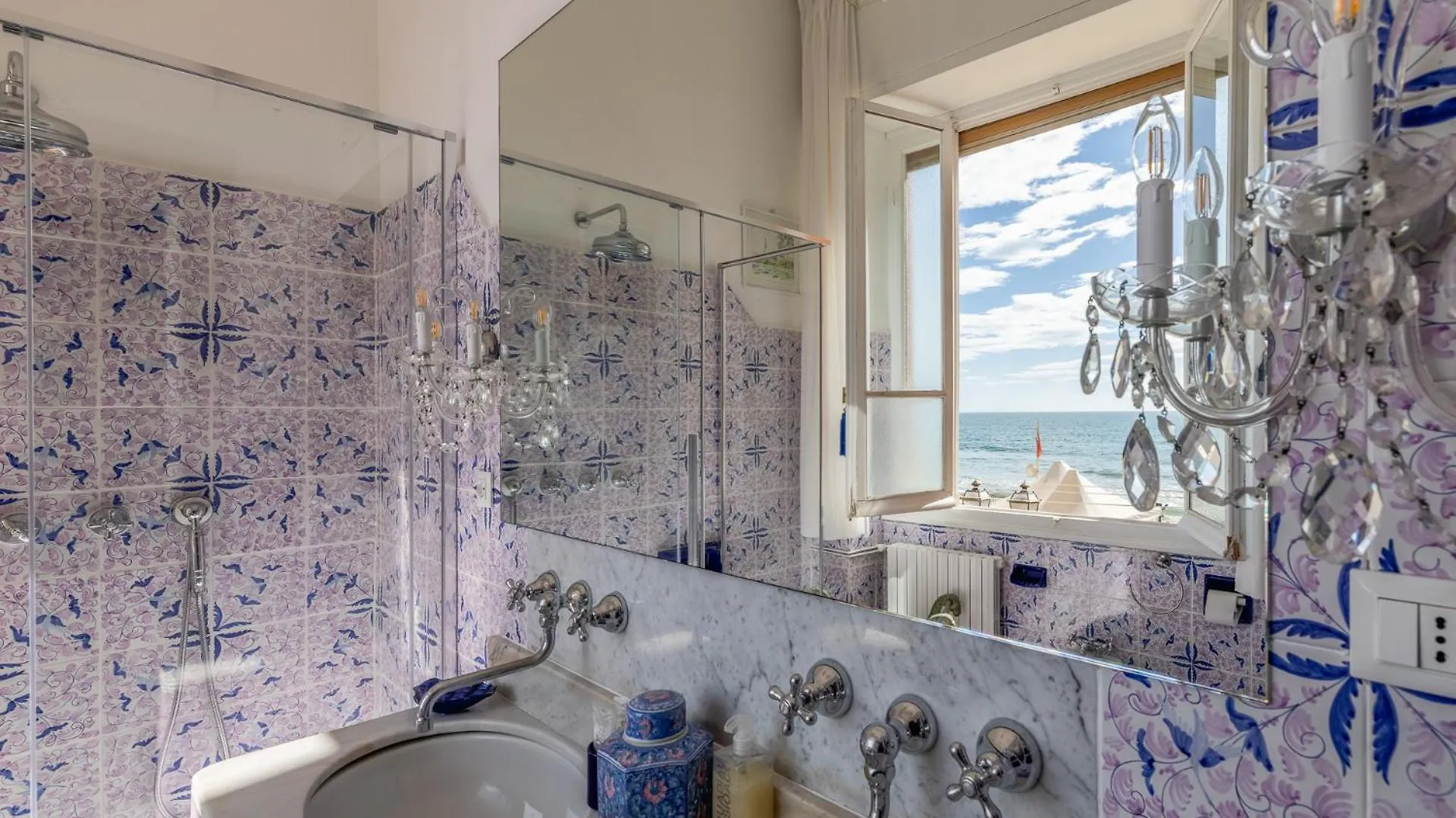 Bed and Breakfast Casa D'Artista Alassio Bed & Breakfast